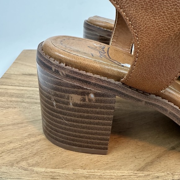 Womens Zodiac Inessa‎ Brown Faux Leather Gladiator Block Heels Sandals Size 11 M - Picture 9 of 9